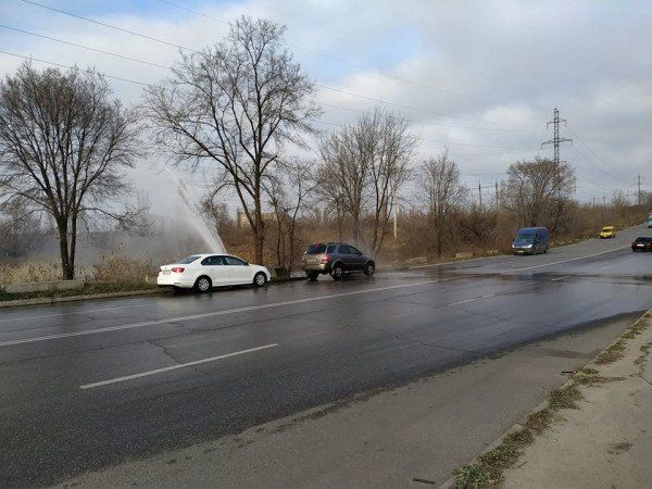 «Водные процедуры» для авто: ЧП на дороге. Новости Днепра