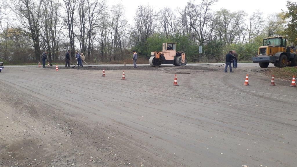 Новая дорога в Днепровском уже видна