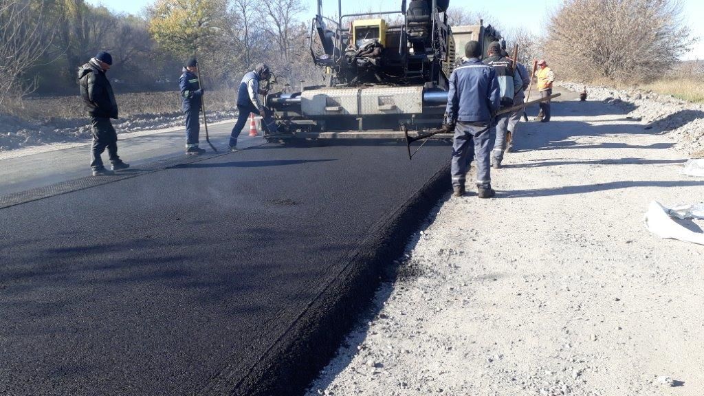 Новая дорога в Днепровском уже видна