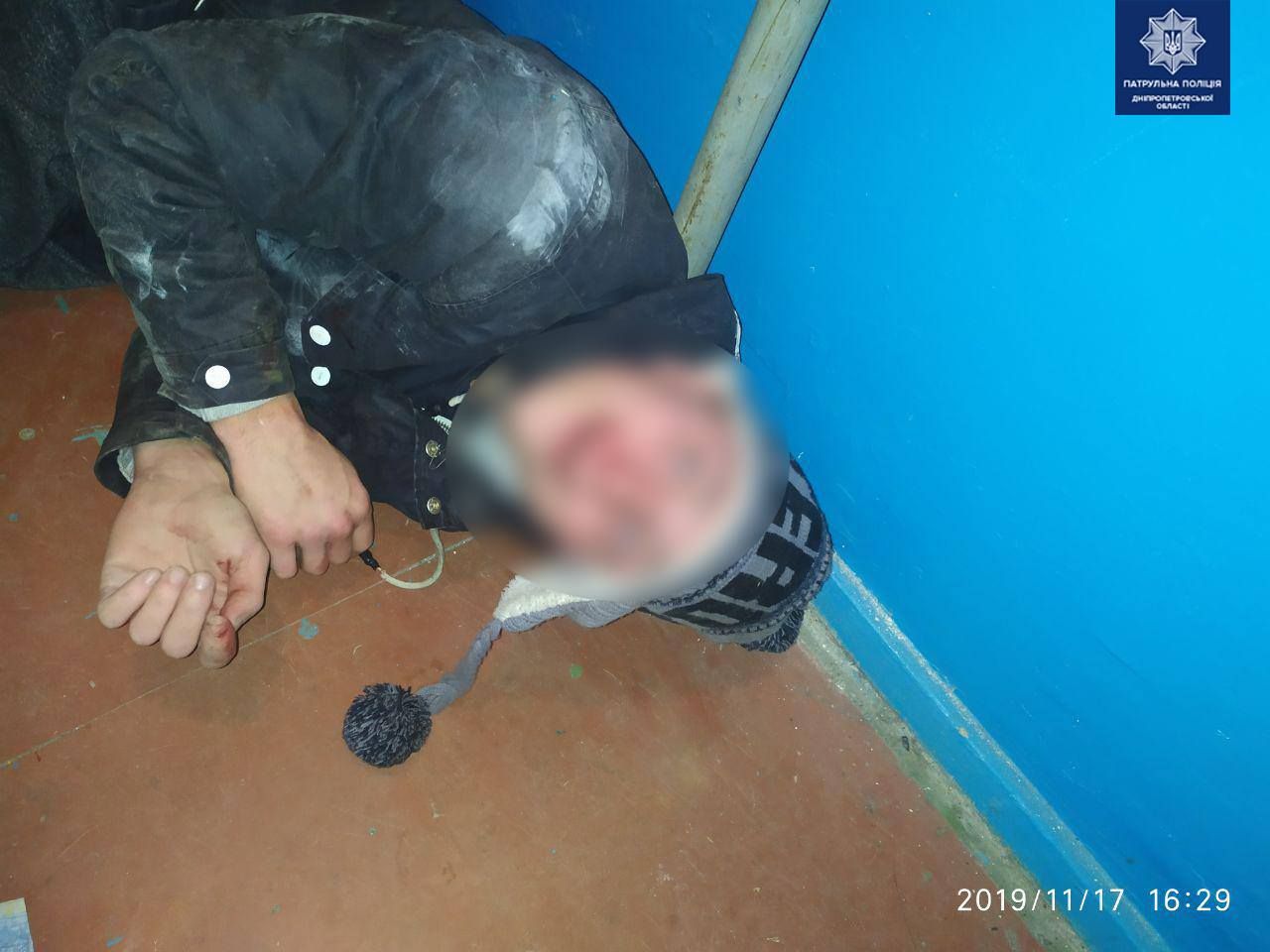 «Прятки» за диваном и драка в супермаркете: как прошли выходные в Днепре. Новости Днепра