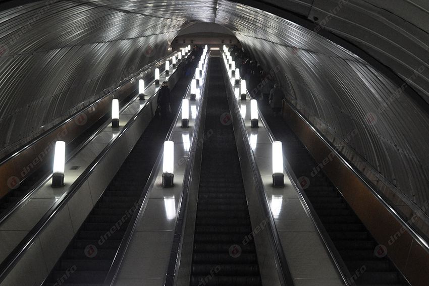 Костюк рассказал о скорости движения поручней эскалатора в метро. Новости Днепра