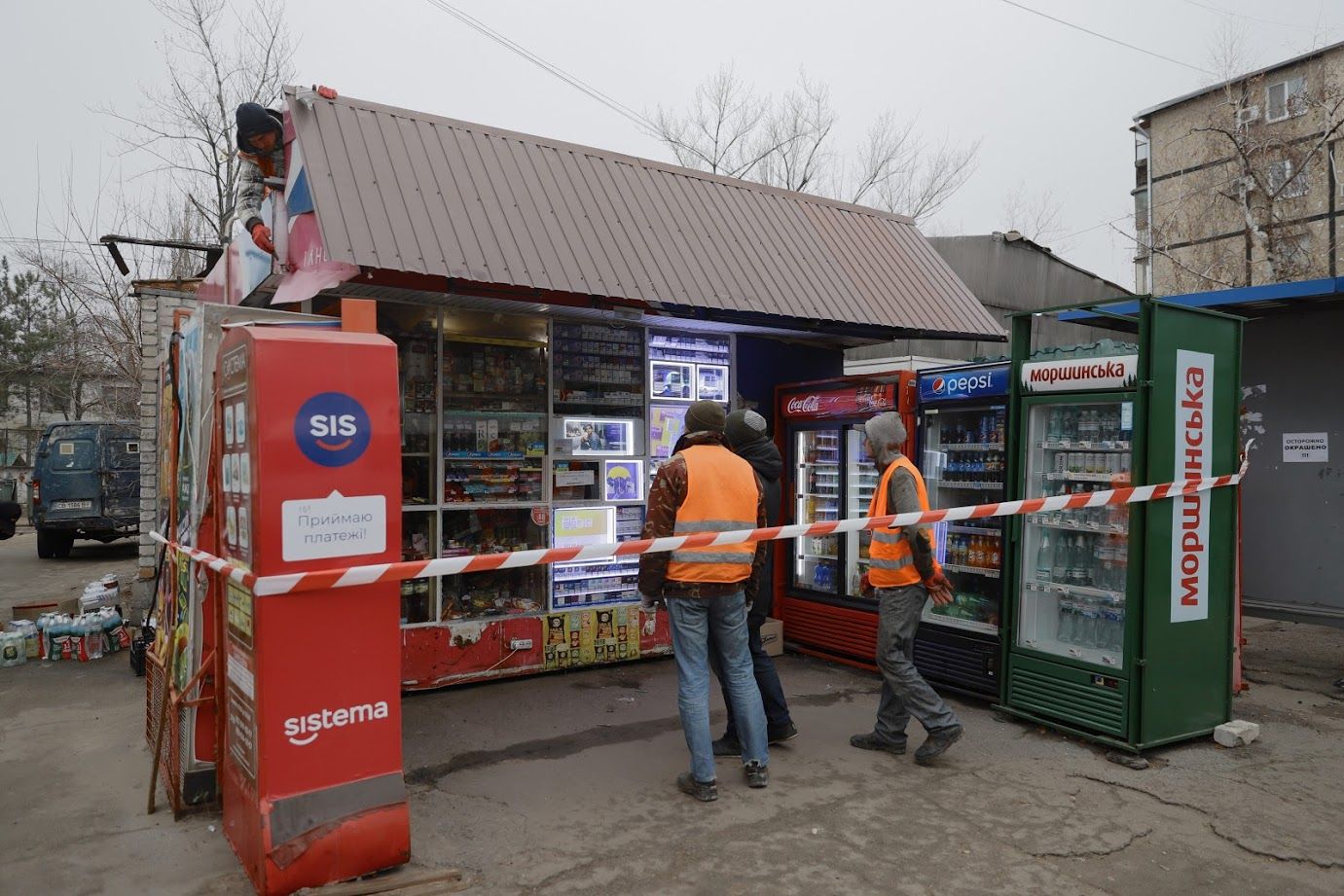 «Алкоголь из-под полы»: в Днепре демонтируют киоски. Новости Днепра