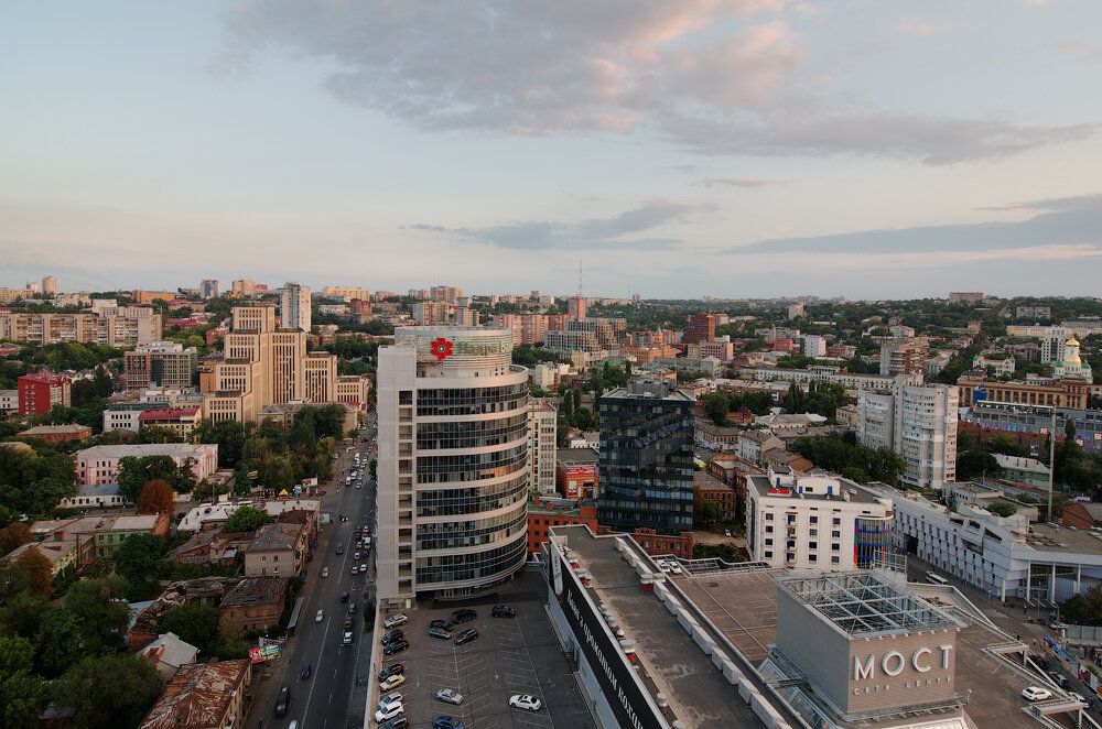 Сорвался вниз: в Днепре подросток пострадал при спуске с высотки. Новости Днепра