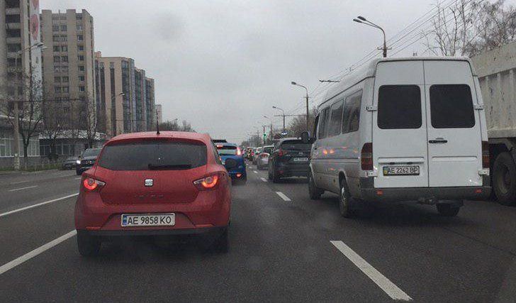 В Днепре большая пробка из-за обрыва проводов. Новости Днепра