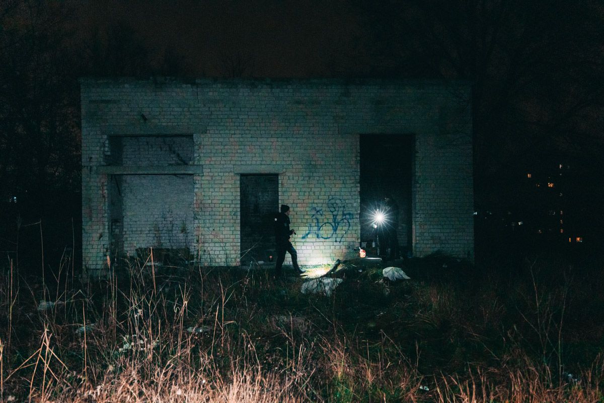 В Днепре прямо около школы нашли два трупа. Новости Днепра