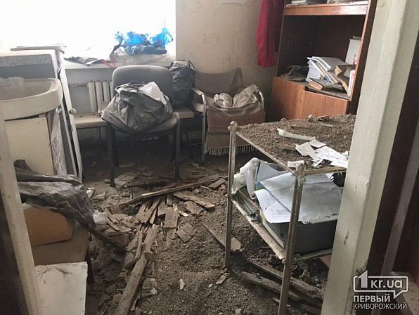 ЧП: в больнице обвалился потолок. Новости Днепра