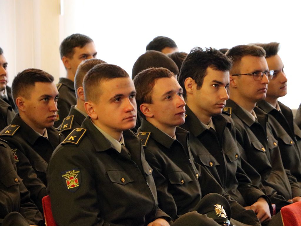 В Днепре курсантов учили оказывать первую помощь. Новости Днепра