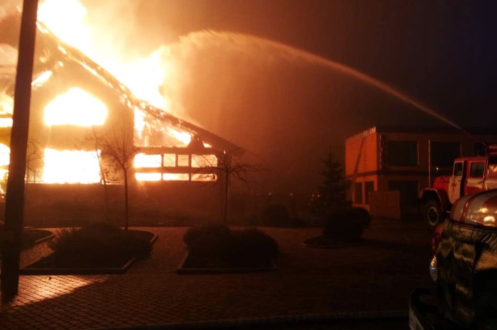 Масштабный пожар в кафе: здание сгорело дотла. Новости Днепра