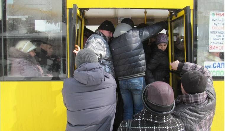 У Зеленского просят запретить перевозки пассажиров стоя. Новости Днепра