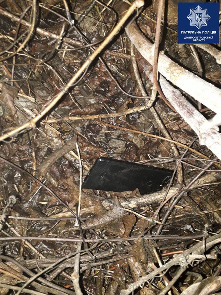 В Днепре мужчина ограбил таксиста и требовал у него выкуп. Новости Днепра