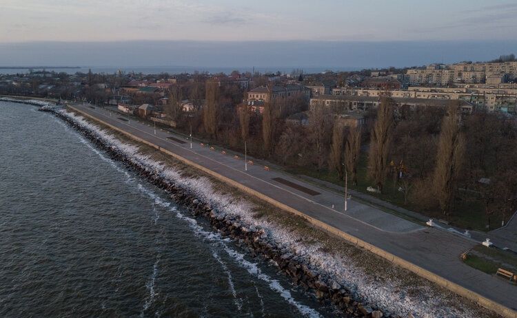 Компания «Интерпайп» благоустраивает набережную в Никополе