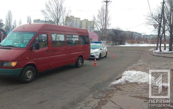 Маршрутка с пассажирами сбила пенсионерку: подробности. Новости Днепра