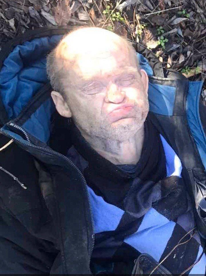 Возле больницы в Днепре нашли труп: помогите опознать мужчину. Новости Днепра