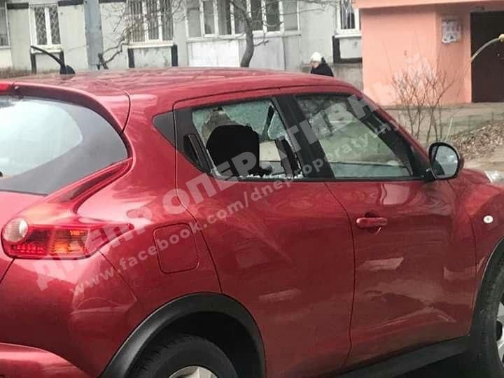 Ваши авто в опасности: по ночам в Днепре орудуют радикальные преступники. Новости Днепра