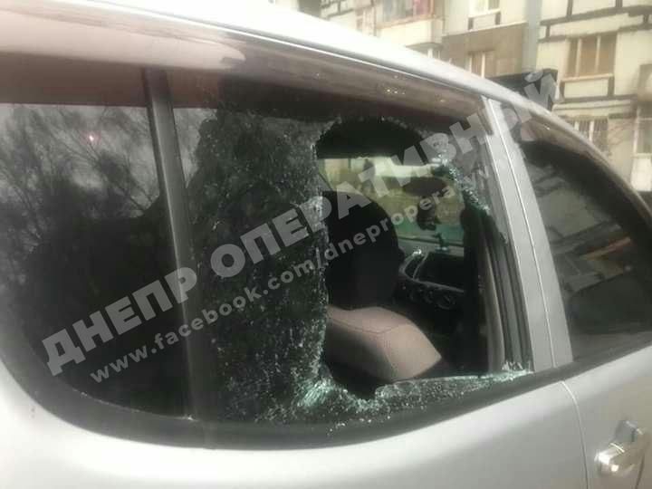 Ваши авто в опасности: по ночам в Днепре орудуют радикальные преступники. Новости Днепра