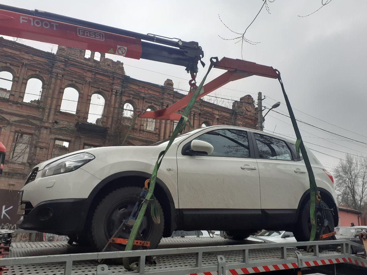 Более сотни эвакуаций за неделю: отчет от инспекторов по парковке Днепра. Новости Днепра