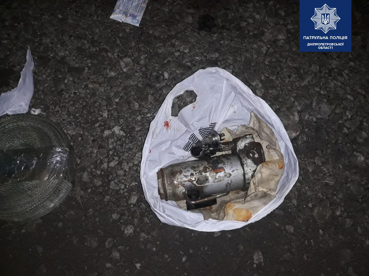 В Днепре мужчина нагло обворовывал автомобили прямо во дворе. Новости Днепра