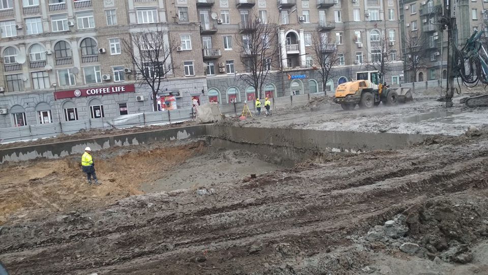 В Днепре начали рыть котлован под вестибюль станции метро. Новости Днепра