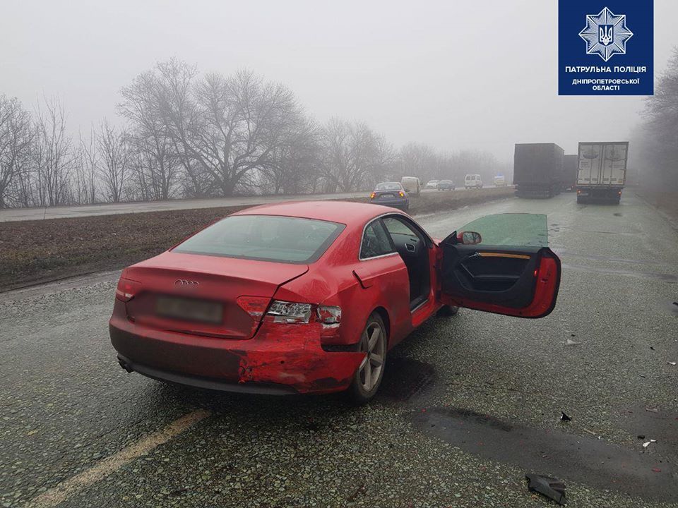 Под Днепром на трассе столкнулись сразу 7 авто. Новости Днепра
