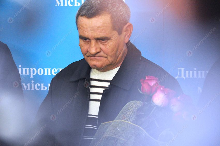 Требуется помощь мужчине, который пытался остановить убийцу патрульных в Днепре. Новости Днепра