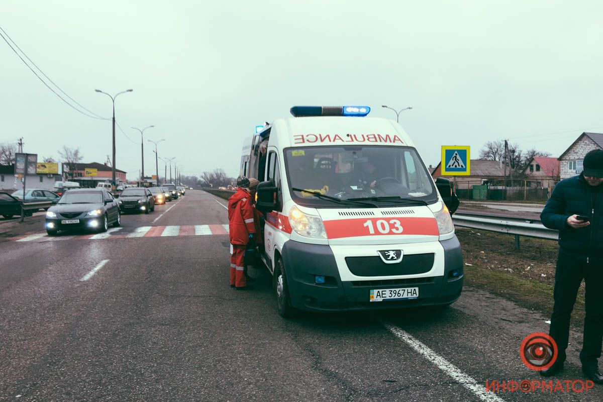 В Подгородном на переходе сбили женщину с ребенком. Новости Днепра