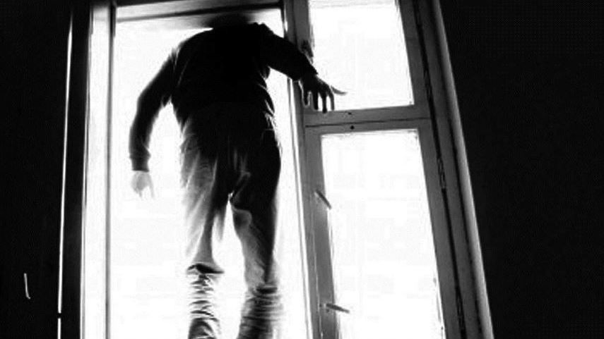 Подросток выпал из окна многоэтажки: что с ним сейчас. Новости Днепра