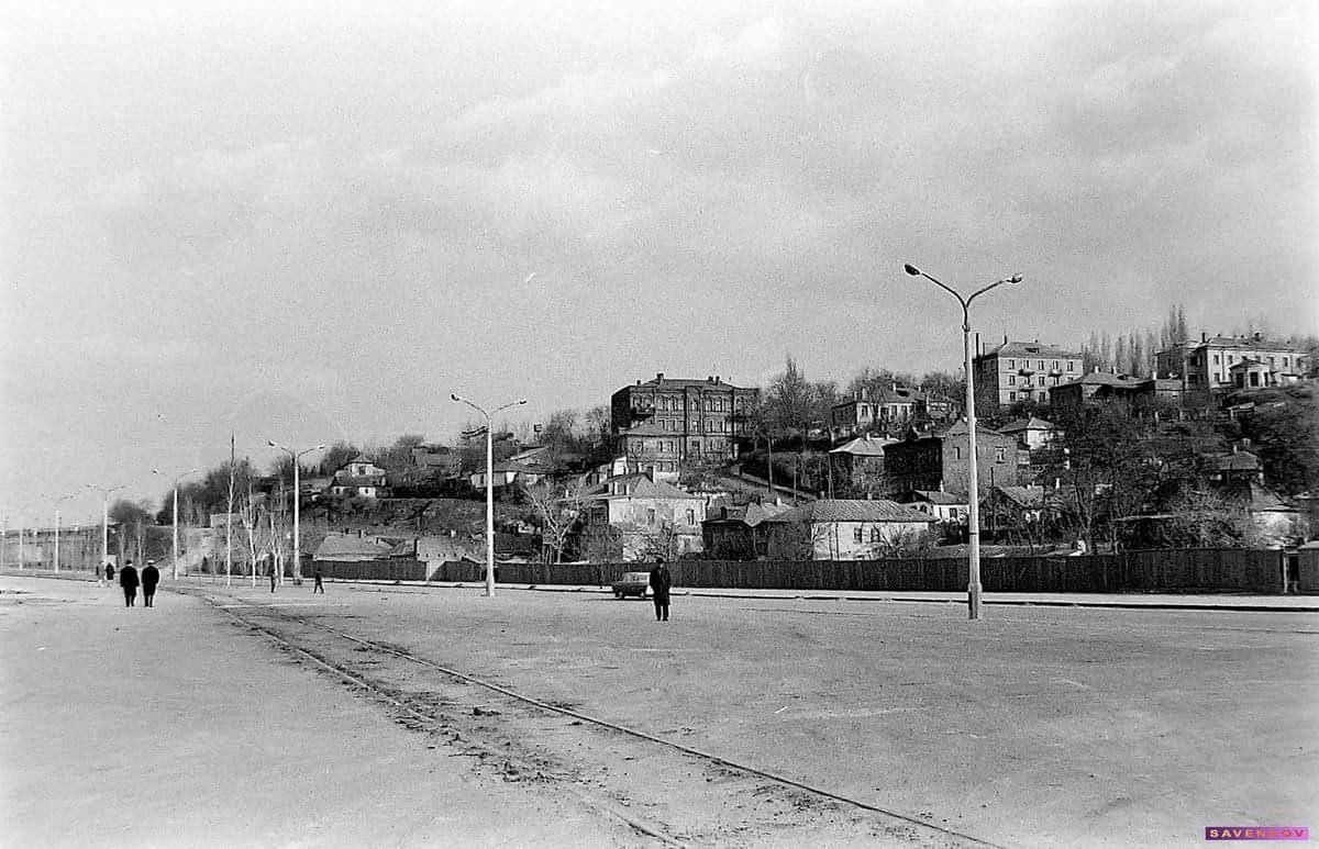 По Сичеславской Набережной Днепра раньше ездил поезд. Новости Днепра