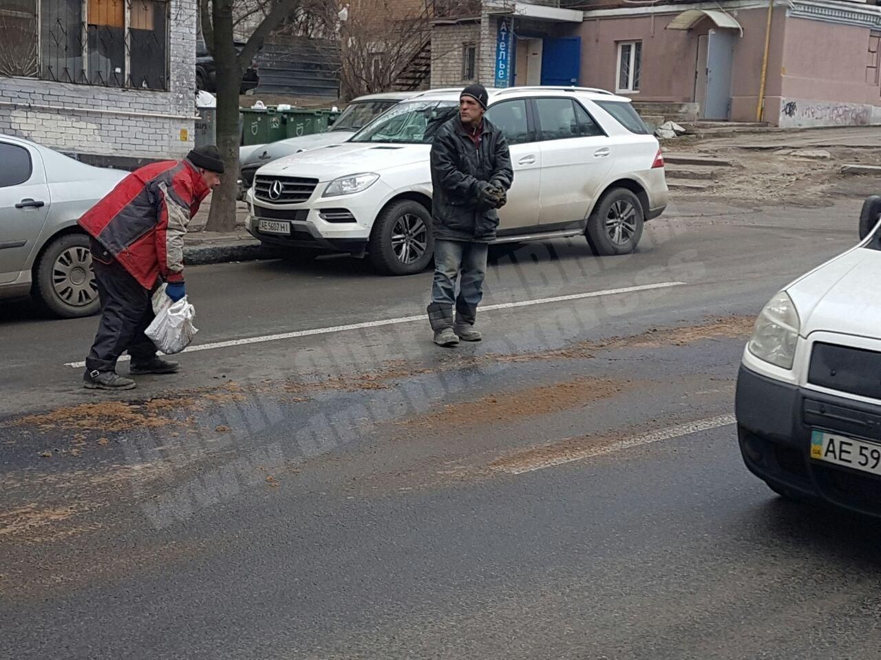 На проспекте Поля в Днепре появилась опасность на дороге. Новости Днепра