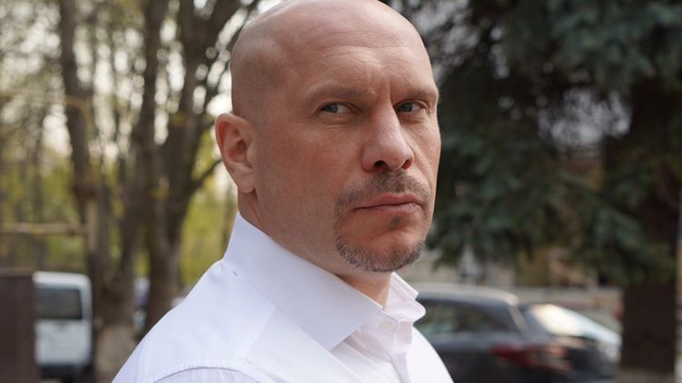 «Из-за давления»: Илья Кива вывез своих детей за границу. Новости Украины