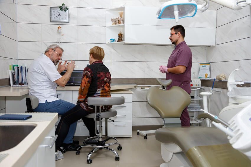 Стоматологические клиники Днепра: 5 критериев выбора стоматологии для взрослых и детей