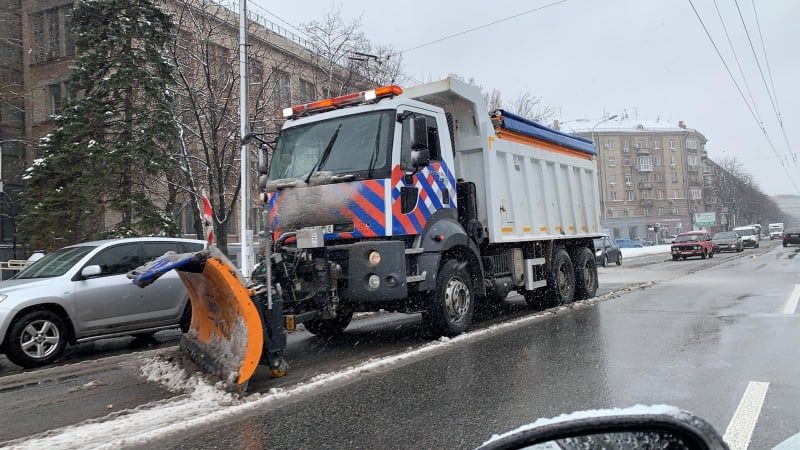 Как коммунальщики справляются с непогодой в Днепре. Новости Днепра