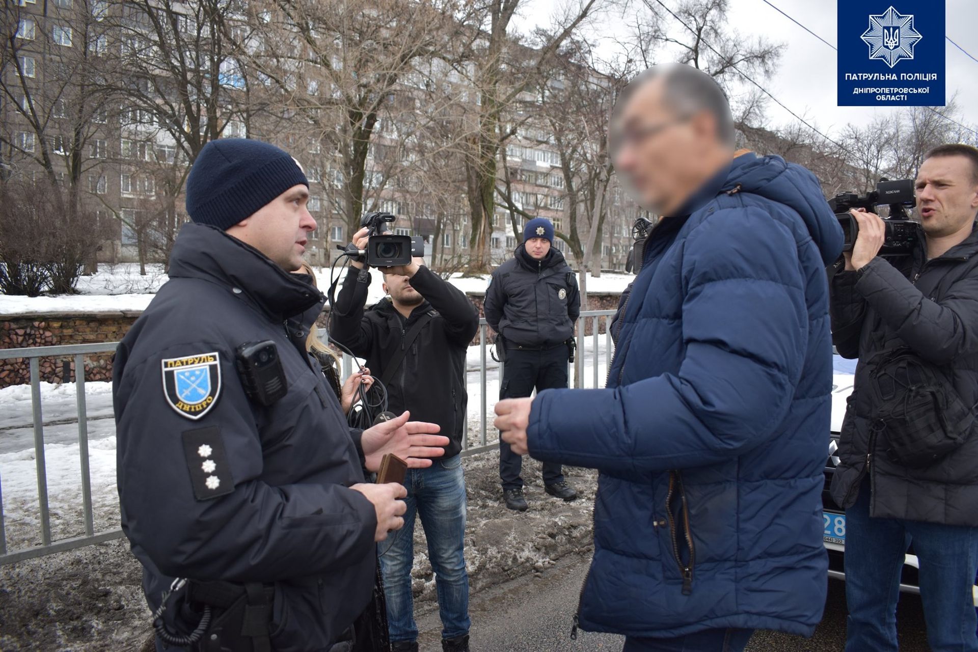 Менталитет Днепра: пропускают ли горожане спецтранспорт по сиренам. Новости Днепра