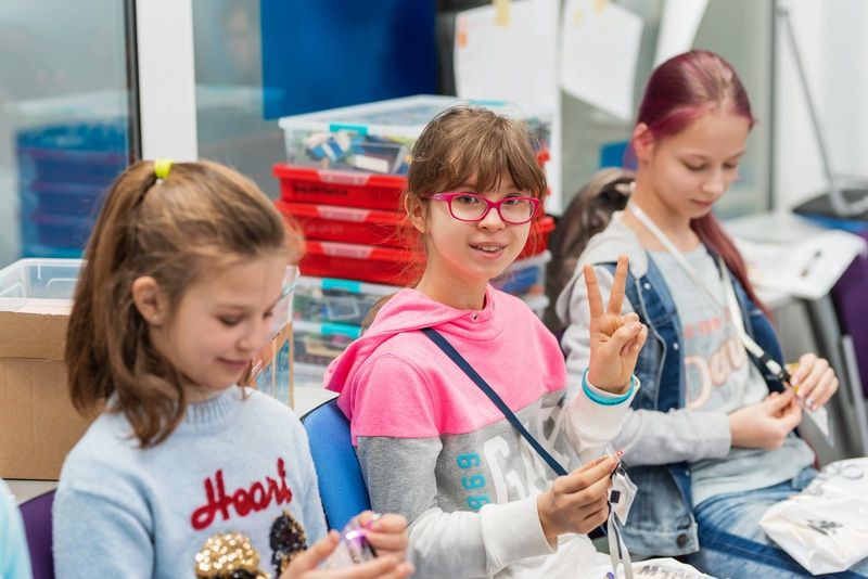 STEM для девочек и занимательная физика – «Интерпайп» запустил новые проекты для школьников