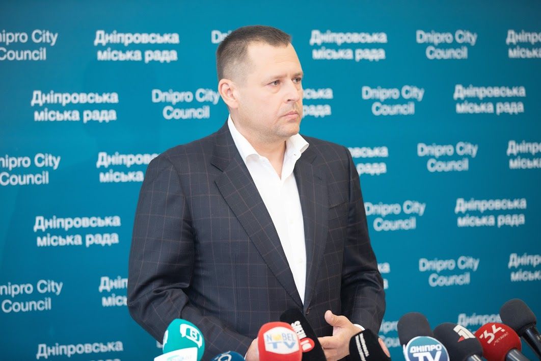 Филатов о средствах на автономизацию школ города. Новости Днепра