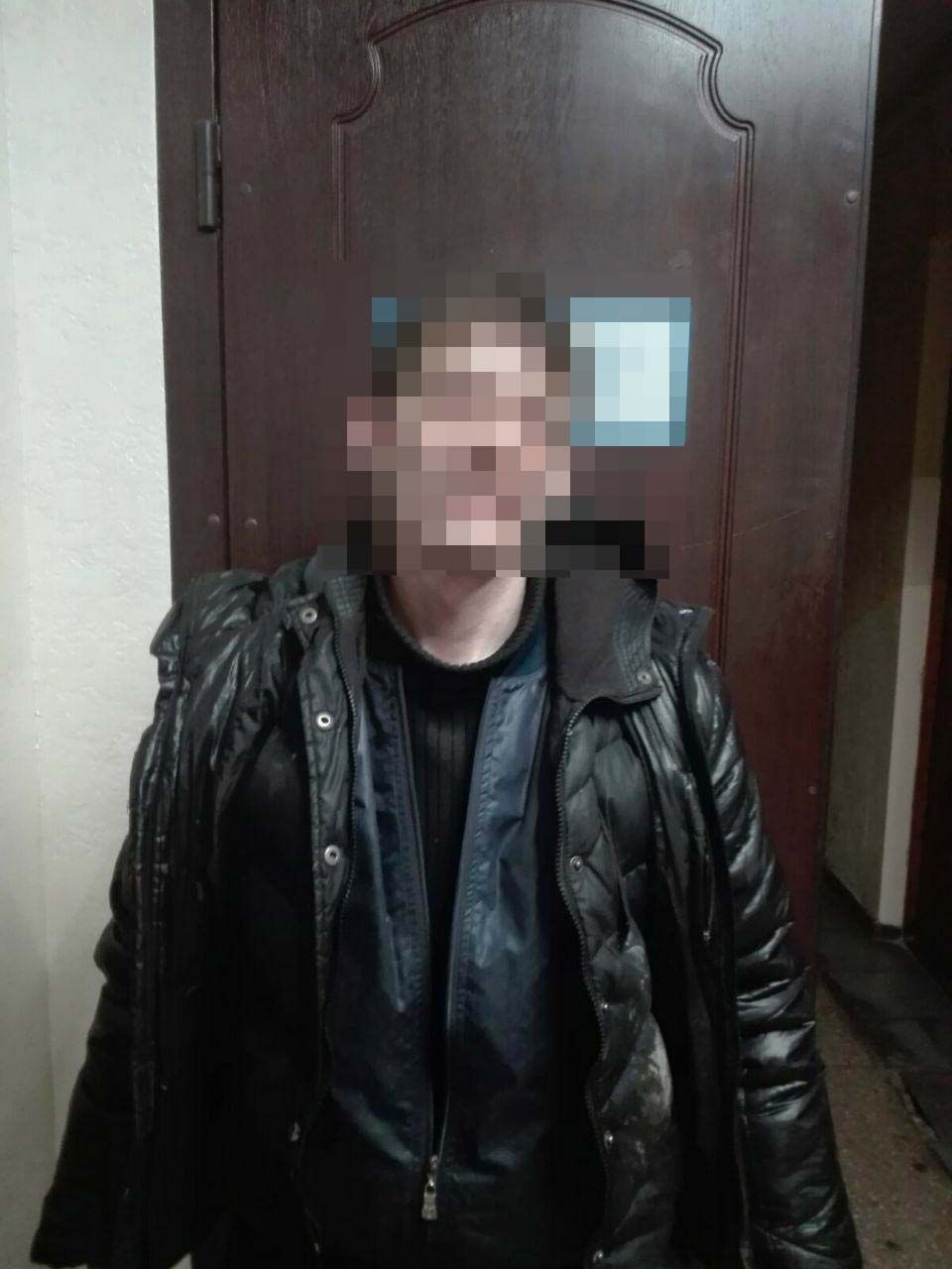 Разбой в Днепре: на мужчину напали возле подъезда. Новости Днепра