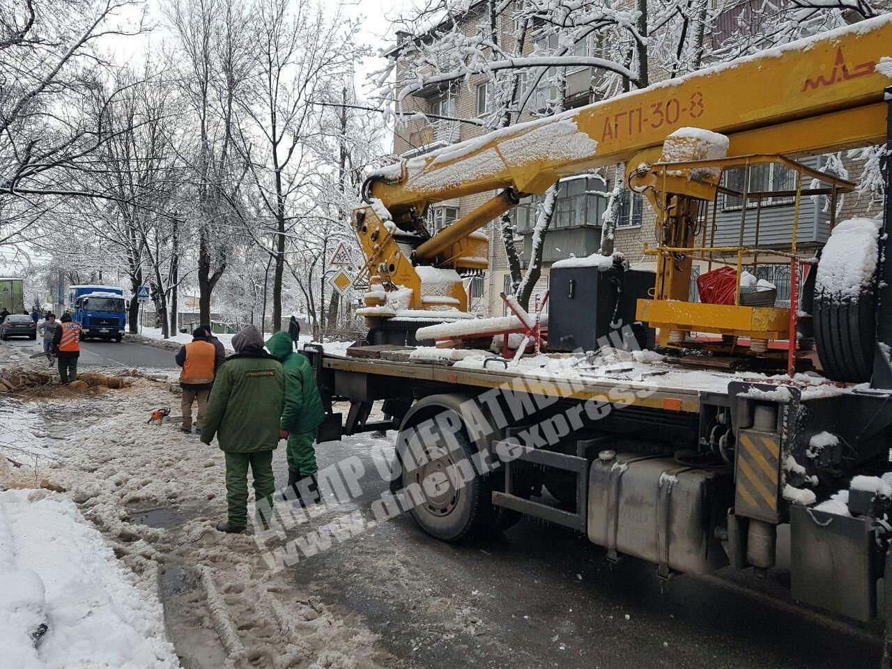 В Днепре полиция перекрыла движение транспорта. Новости Днепра