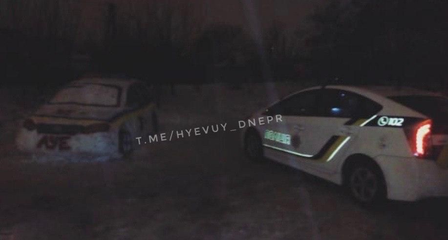 В Днепре из снега слепили полицейскую машину. Новости Днепра