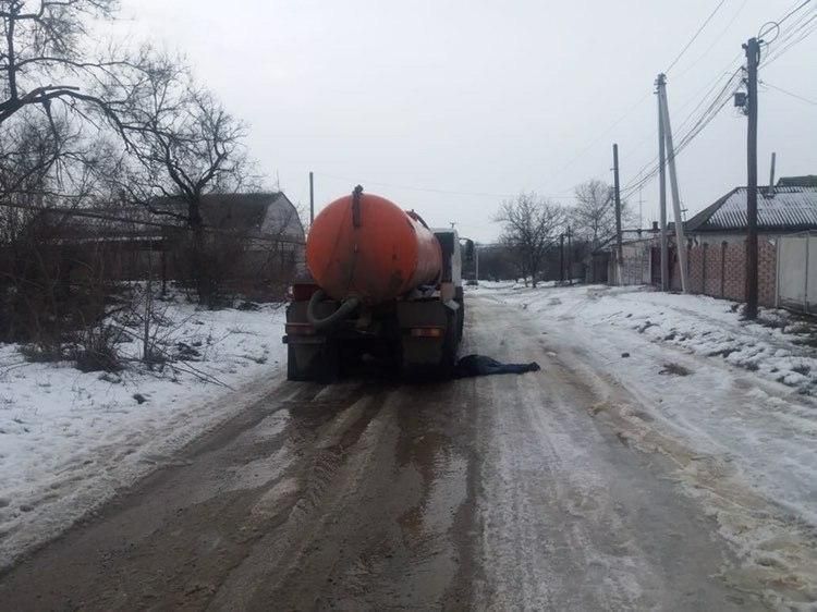 На Днепропетровщине грузовик насмерть переехал мужчину. Новости Днепра