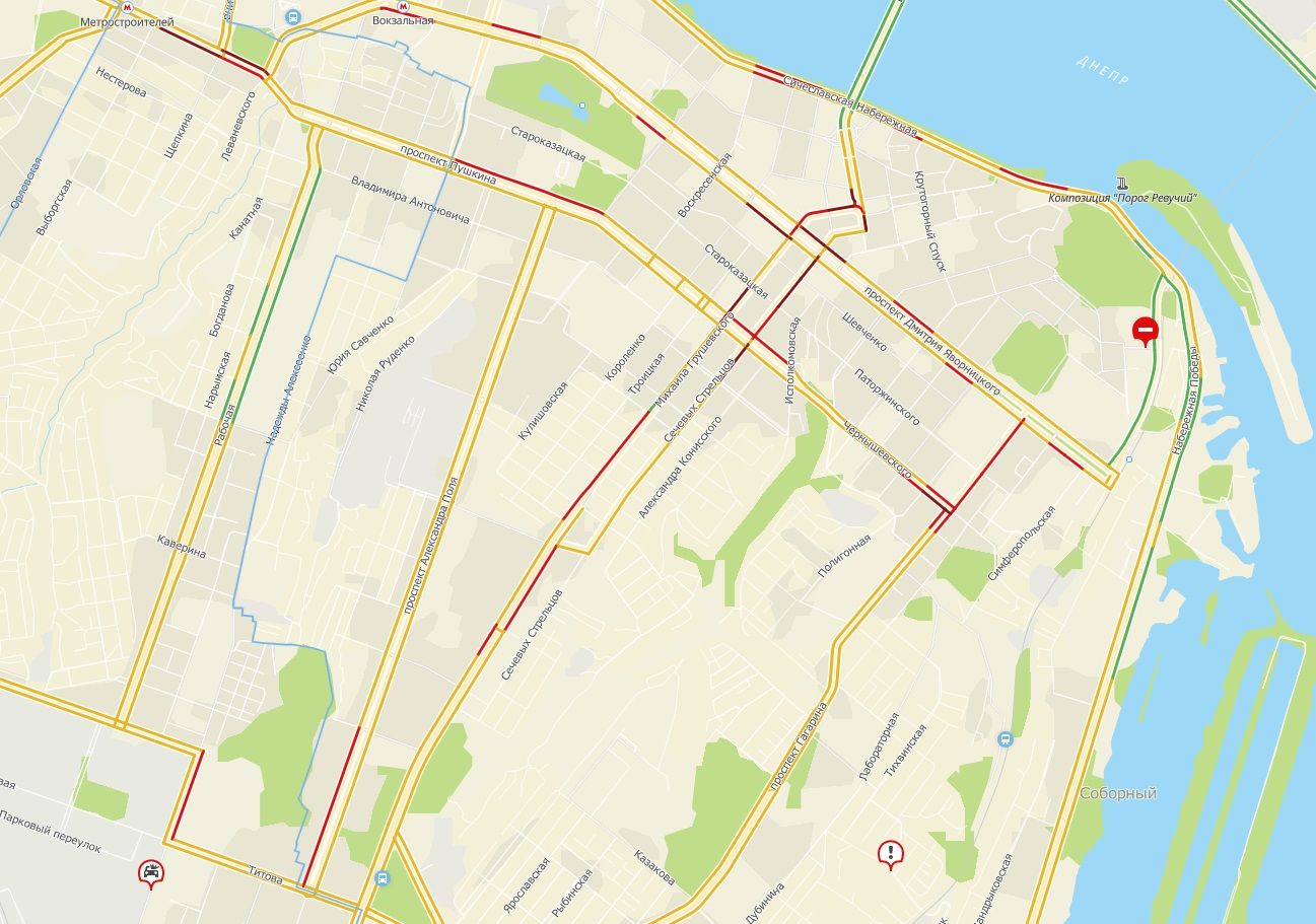 Днепр занесло снегом: на дорогах серьезные пробки. Новости Днепра