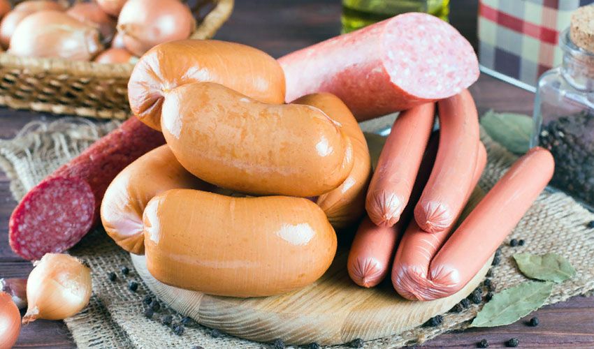 Испорченные сардельки продают в супермаркете. Новости Днепра