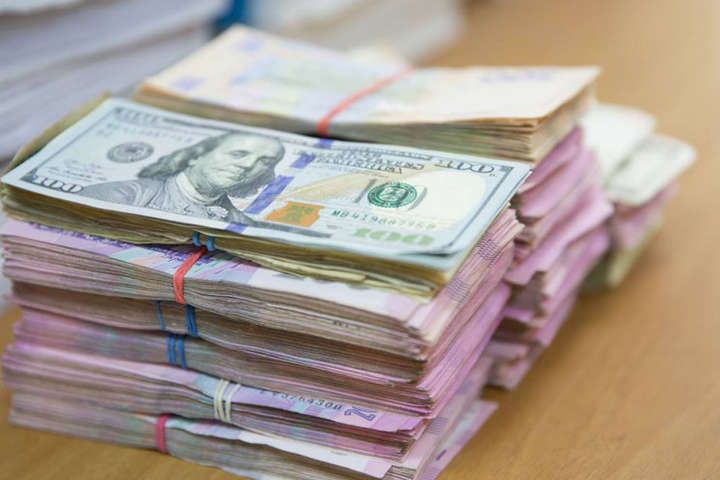 Скачек все еще продолжается: курс валют на 4-е марта. Новости Украины