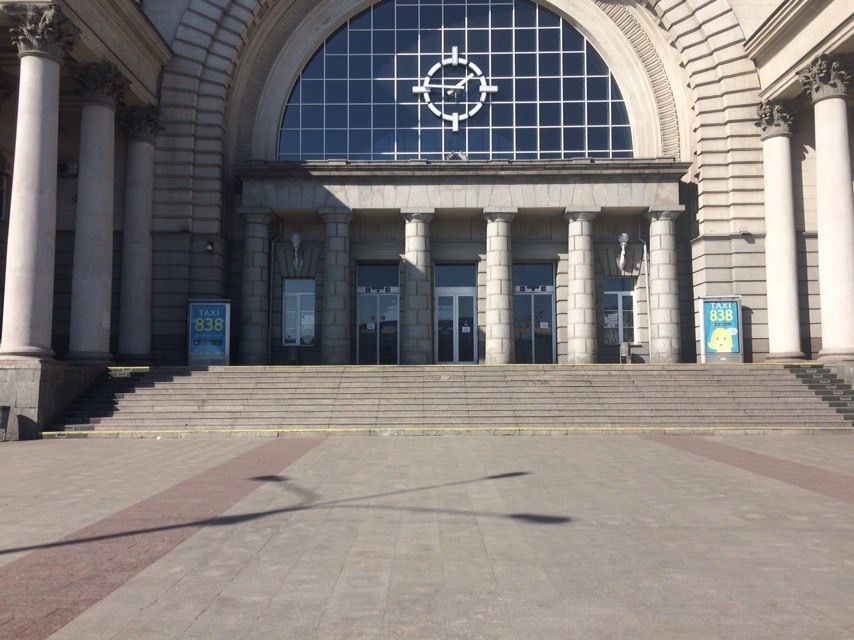 Перевозки отменены: в Днепре закрыты ЖД и автовокзалы. Новости Днепра