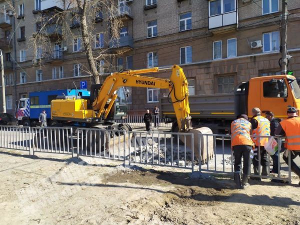 Перекрытие в центре Днепра: остановлено движение транспорта. Новости Днепра