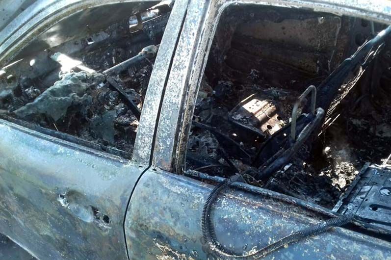 Пожар на дороге: машину полностью охватило огнем. Новости Днепра