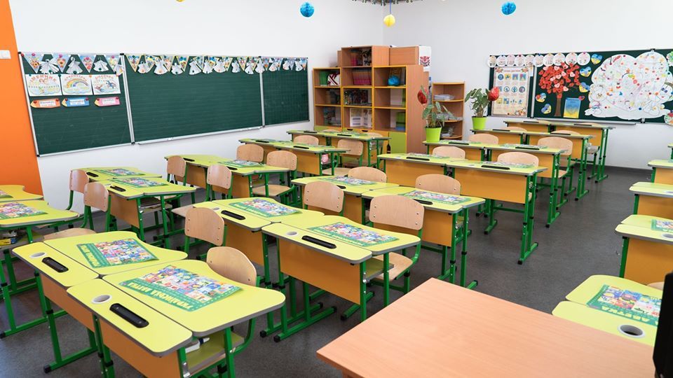 Юрий Голик показал реконструкцию школ в Апостолово. Новости Днепра