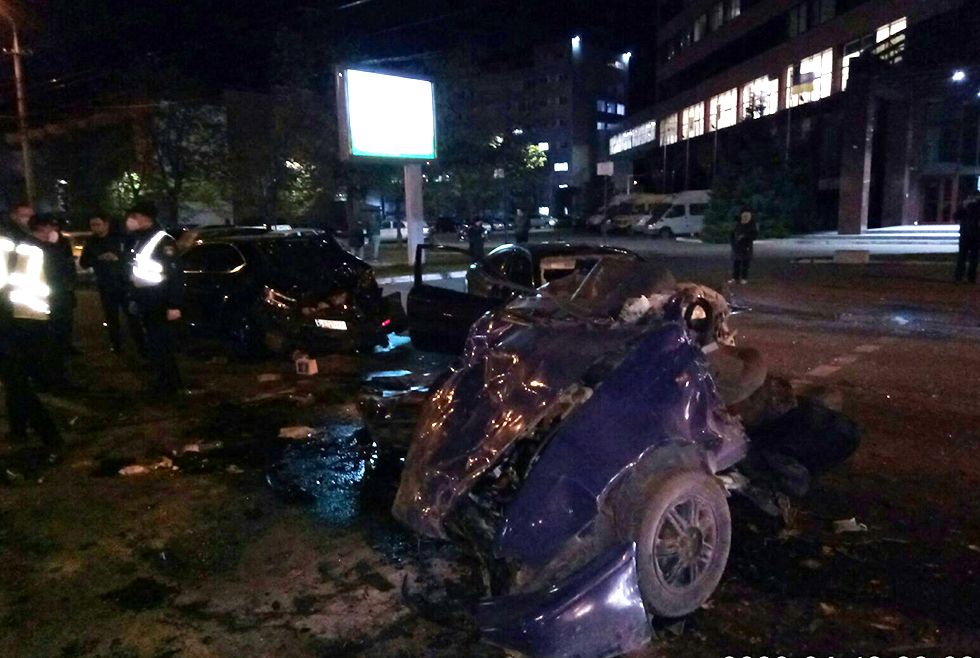 В тройном ДТП на Набережной Победы в Днепре погибли 2 человека. Новости Днепра