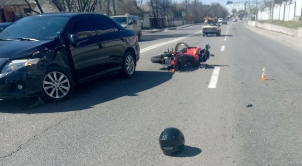 В Днепре авто сбило мотоцикл: есть пострадавшие. Новости Днепра