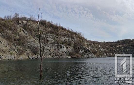 Находился в воде около 3 недель: в карьере нашли труп мужчины. Новости Днепра