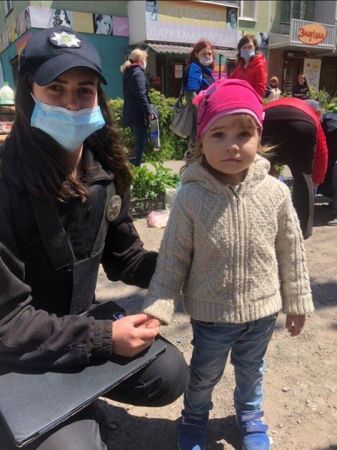 Ребенок находился на улице без кого-либо из взрослых. Новости Днепра