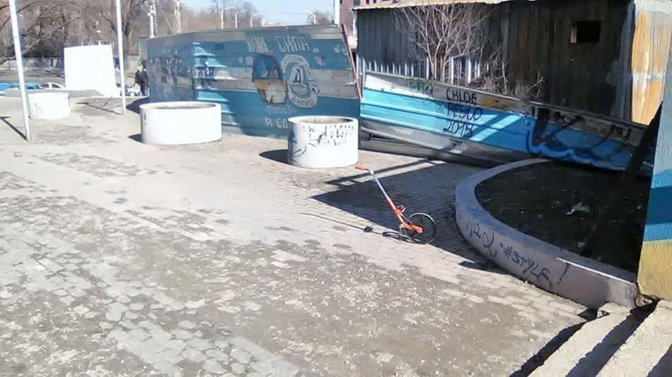 Мусор и реклама наркотиков: неравнодушные горожане наведут порядок в центре Днепра. Новости Днепра